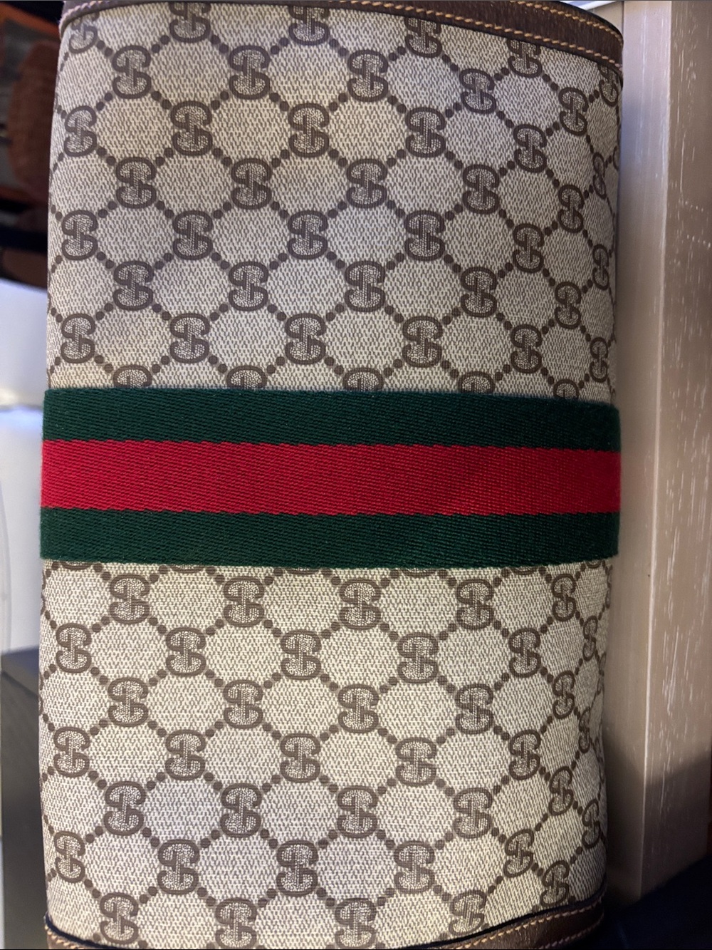 Gucci Beige GG Canvas Toiletry Bag with Green and Red Web - Picture 3 of 8